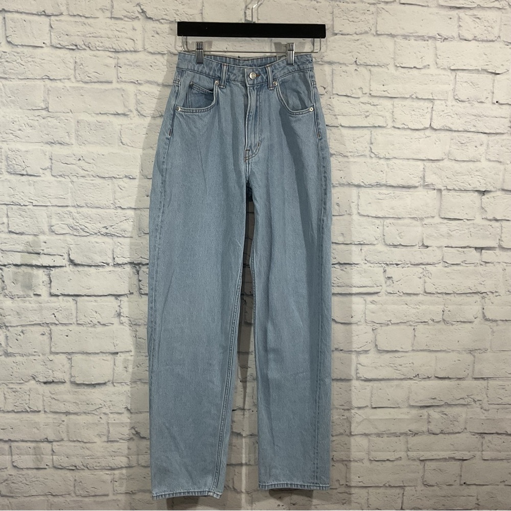 &Denim by H&M Women’s 90’s Ultra High Waist Baggy Jeans